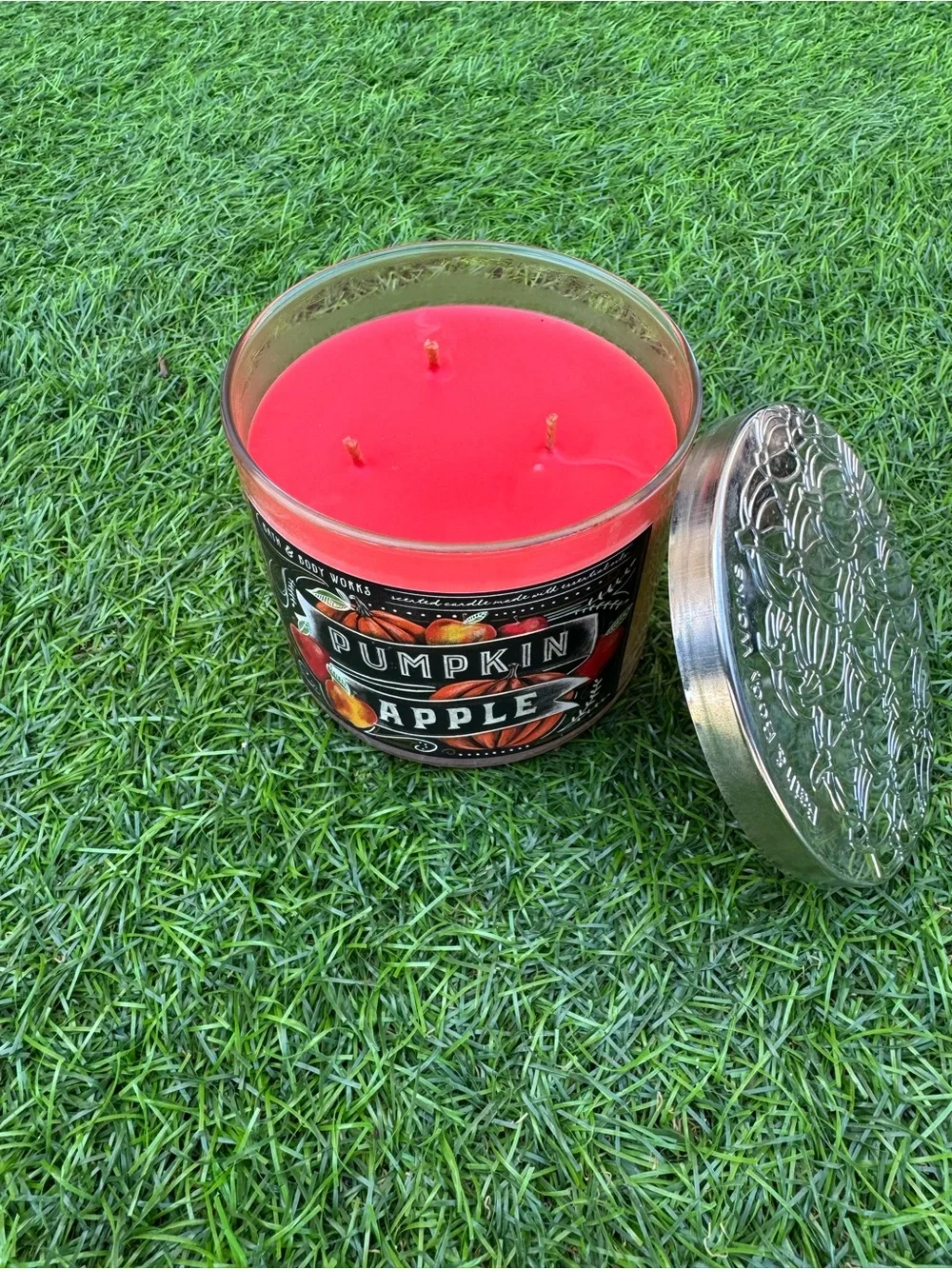 Bath & Body Works Pumpkin Apple 3-Wick Candle - Red & Orange